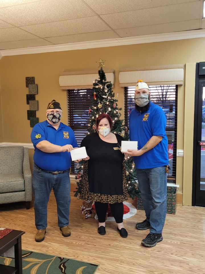 Commander McKenna and Service Officer Elliot dropping off $25.00 Visa gift cards at Heritage Hall King George for all of the Veterans currently staying in long term care.